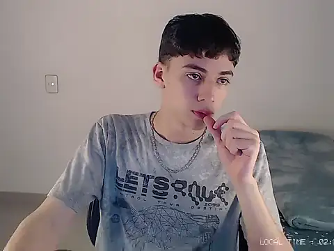 Snapshot of Sett_01 chatting on 11/04/25, 07:07 Sett 01 online show from 11/04/25, 07:07