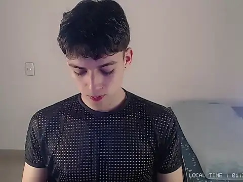 Snapshot of Sett_01 chatting on 11/12/25, 06:36 Sett 01 online show from 11/12/25, 06:36