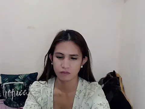 Snapshot of prettysam9 chatting on 12/19/25, 10:00 prettysam9 online show from 12/19/25, 10:00