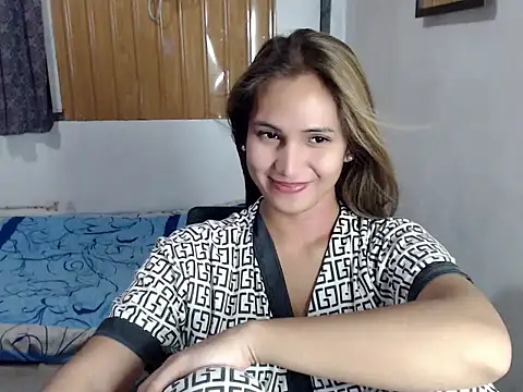 Snapshot of prettysam9 chatting on 04/16/26, 01:56 prettysam9 online show from 04/16/26, 01:56