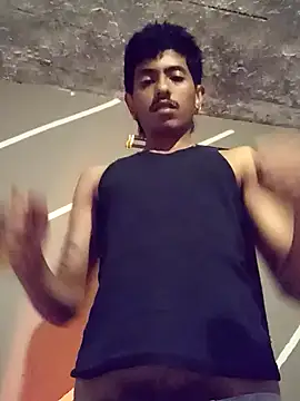 SkinniYamo online show from 04/16/26, 04:24