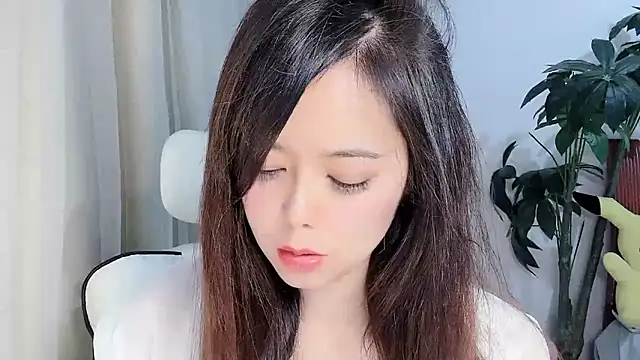 Tangt- online show from 12/18/25, 01:06