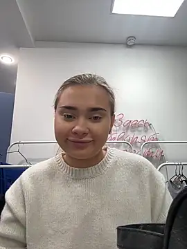 MilaRaven online show from 12/01/25, 09:36