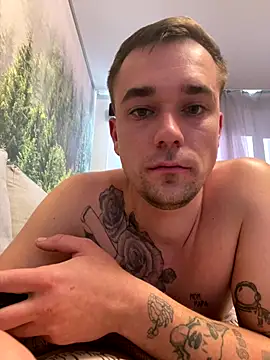 Snapshot of timmma chatting on 10/26/25, 12:11 timmma online show from 10/26/25, 12:11