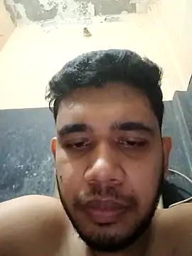 Snapshot of shapnuxxx chatting on 10/26/25, 01:06 shapnuxxx online show from 10/26/25, 01:06