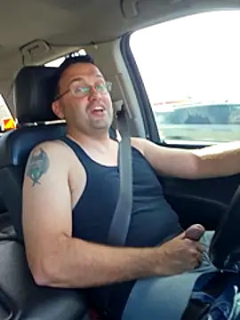 Snapshot of Latinesc chatting on 03/02/26, 09:10 Latinesc online show from 03/02/26, 09:10