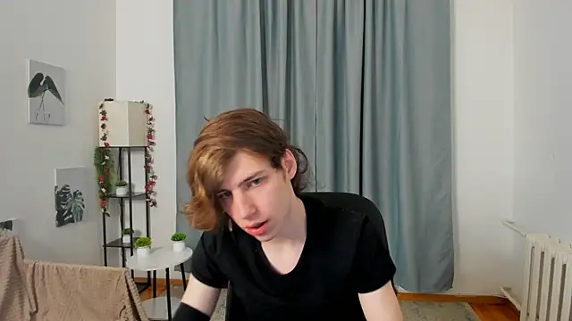 AvenGlow online show from 12/14/25, 05:24