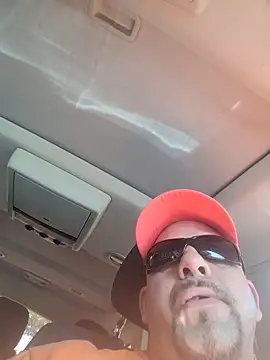 Snapshot of Tincho1051 chatting on 03/09/26, 01:15 Tincho1051 online show from 03/09/26, 01:15