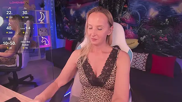 Snapshot of ScarlettPalmer chatting on 11/08/25, 10:15 ScarlettPalmer online show from 11/08/25, 10:15