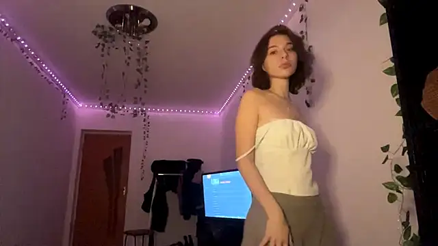 LilithFlamey online show from 11/16/25, 04:23