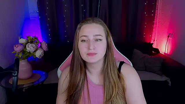 Snapshot of Sofi_Mell chatting on 10/31/25, 12:28 Sofi Mell online show from 10/31/25, 12:28