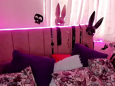 Snapshot of CleareRems chatting on 11/20/25, 01:11 CleareRems online show from 11/20/25, 01:11