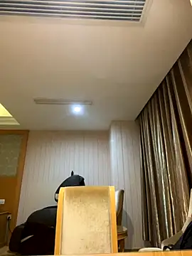 Snapshot of Qt889999 chatting on 11/08/25, 02:28 Qt889999 online show from 11/08/25, 02:28