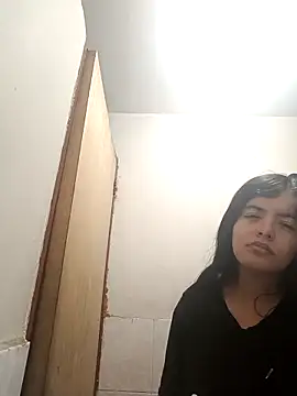 Snapshot of Tatimari chatting on 12/22/25, 06:38 Tatimari online show from 12/22/25, 06:38