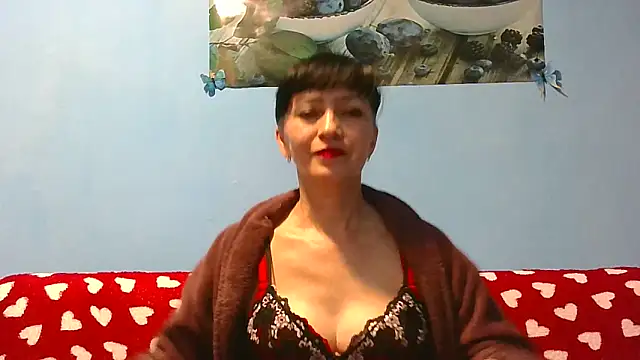 Snapshot of IffetLove42 chatting on 04/15/26, 07:21 IffetLove42 online show from 04/15/26, 07:21