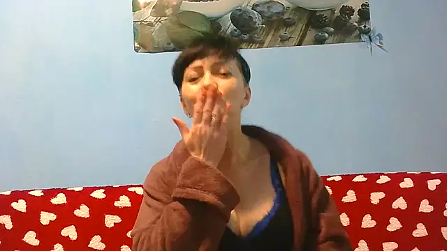 IffetLove42 online show from 06/06/26, 08:52