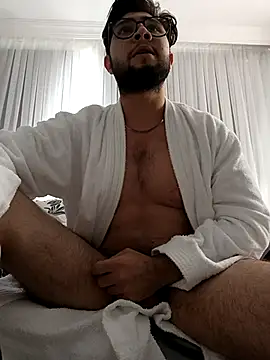 Snapshot of Mstfaavan64 chatting on 10/28/25, 08:51 Mstfaavan64 online show from 10/28/25, 08:51