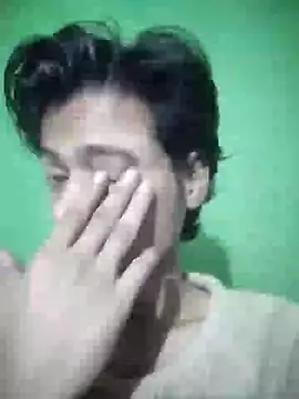 Snapshot of Luckysucks chatting on 11/03/25, 08:59 Luckysucks online show from 11/03/25, 08:59