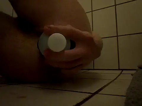 Snapshot of gapedboy19 chatting on 10/26/25, 09:31 gapedboy19 online show from 10/26/25, 09:31