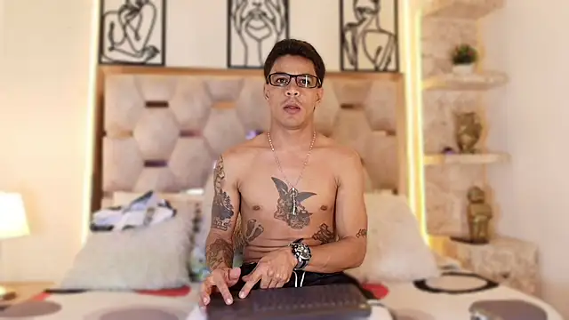 Andrew Haalls online show from 11/15/25, 08:49