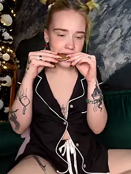 mattiethebaddieee online show from 12/15/25, 01:21