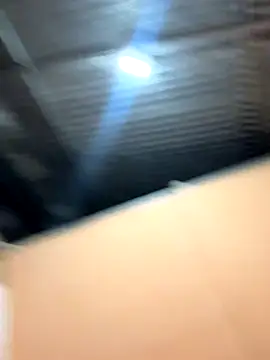 Snapshot of selenerey chatting on 10/27/25, 02:04 selenerey online show from 10/27/25, 02:04