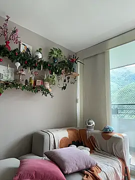 Snapshot of SugarTroubl33 chatting on 11/29/25, 02:09 SugarTroubl33 online show from 11/29/25, 02:09