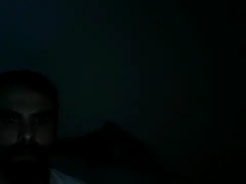 Snapshot of giovanift111 chatting on 10/28/25, 01:31 giovanift111 online show from 10/28/25, 01:31