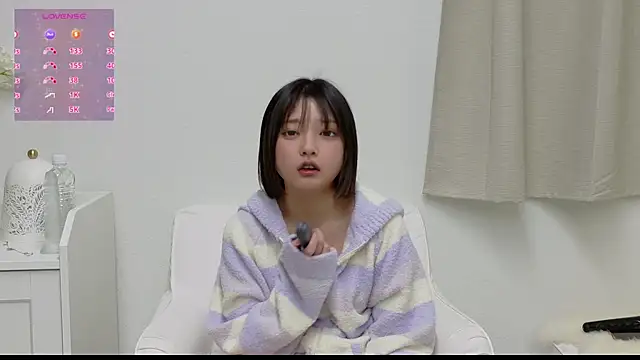 Snapshot of -Yoru- chatting on 02/07/26, 08:29 -Yoru- online show from 02/07/26, 08:29