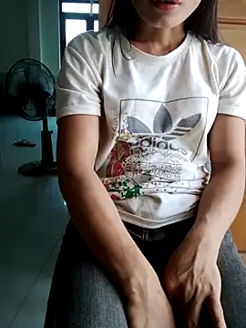 doggy-00 online show from 04/13/26, 07:36