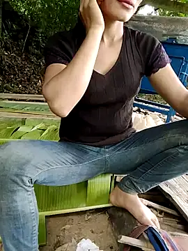 Snapshot of doggy-00 chatting on 07/09/26, 05:00 doggy-00 online show from 07/09/26, 05:00