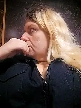 Lana-murr online show from 10/28/25, 06:39