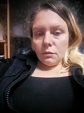 Lana-murr online show from 11/17/25, 06:46