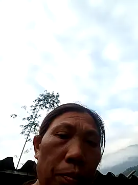 bella-la online show from 11/21/25, 09:30