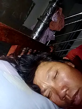 bella-la online show from 12/17/25, 06:58