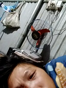 bella-la online show from 12/21/25, 11:01