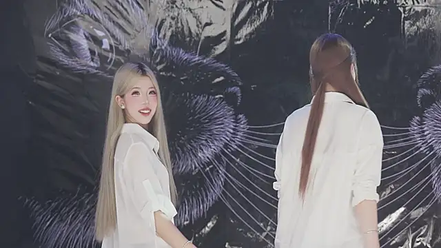 Snapshot of sweetgirls888 chatting on 04/13/26, 12:05 sweetgirls888 online show from 04/13/26, 12:05