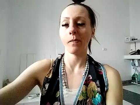 Snapshot of Anneta280671 chatting on 01/19/26, 11:58 Anneta280671 online show from 01/19/26, 11:58