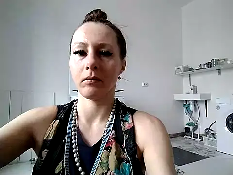 Snapshot of Anneta280671 chatting on 02/21/26, 09:32 Anneta280671 online show from 02/21/26, 09:32