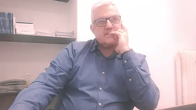 Snapshot of Diegoriv71 chatting on 02/05/26, 01:27 Diegoriv71 online show from 02/05/26, 01:27