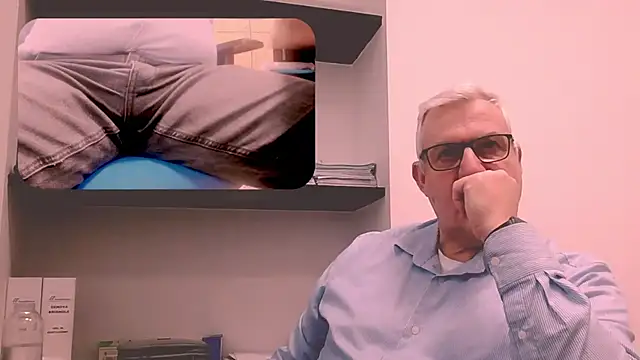 Snapshot of Diegoriv71 chatting on 02/13/26, 11:50 Diegoriv71 online show from 02/13/26, 11:50