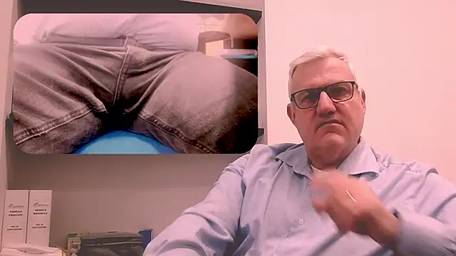 Snapshot of Diegoriv71 chatting on 02/24/26, 11:30 Diegoriv71 online show from 02/24/26, 11:30