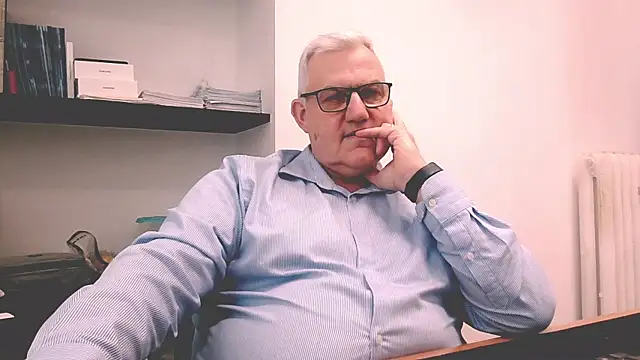 Snapshot of Diegoriv71 chatting on 03/17/26, 01:03 Diegoriv71 online show from 03/17/26, 01:03