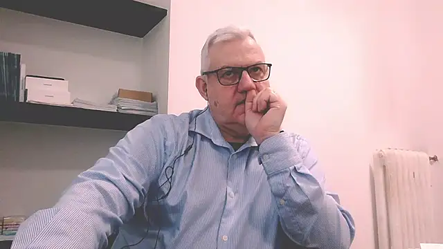 Snapshot of Diegoriv71 chatting on 03/18/26, 08:06 Diegoriv71 online show from 03/18/26, 08:06