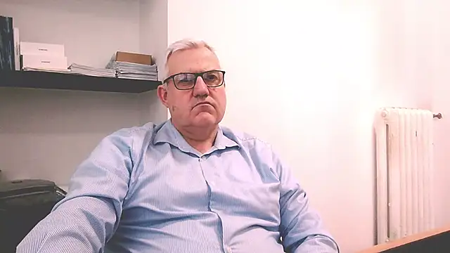 Snapshot of Diegoriv71 chatting on 03/20/26, 03:17 Diegoriv71 online show from 03/20/26, 03:17