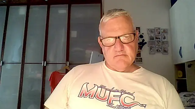 Snapshot of Diegoriv71 chatting on 06/29/26, 02:17 Diegoriv71 online show from 06/29/26, 02:17