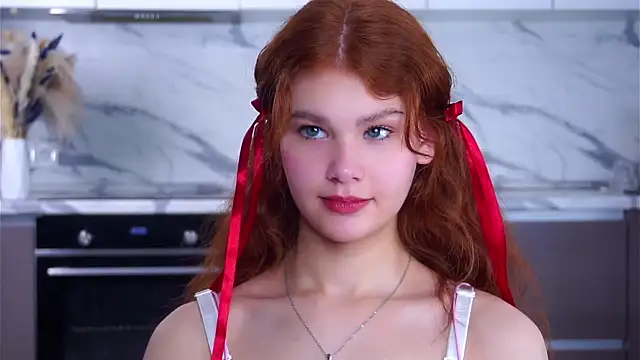 YettaCalabria online show from 12/16/25, 12:10