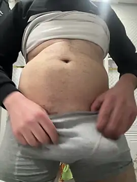 Snapshot of zamazingoo27 chatting on 04/05/26, 12:46 zamazingoo27 online show from 04/05/26, 12:46