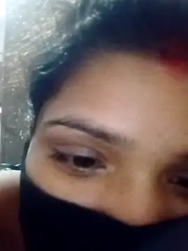 hot couple 000 online show from 10/28/25, 04:16