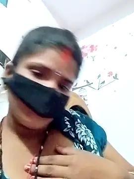 hot couple 000 online show from 11/11/25, 01:44